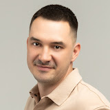 ОЛЕГ НАПОЛЬСКИЙ 